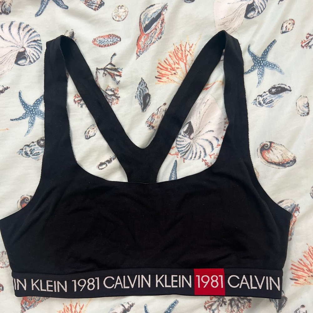 Calvin Klein Sport Bra size Large